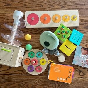 Lovevery The Babbler Play Kit - 13, 14, 15 months